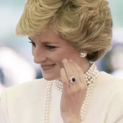 Lady Diana: So hat sie die Vorschriften des Königshauses gebrochen, um ihren Verlobungsring zu ändern