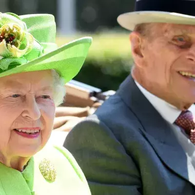 Liebesgeschichte von der Queen und Prinz Philipp