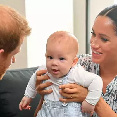 Prinz Harry mit seinem Sohn und Frau