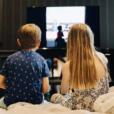 Dänische Nacktshow soll bei Kindern für Body Positivity sorgen