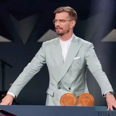 "Wer stiehlt mir die Show?": Joko Winterscheidt triumphiert in der ersten Folge