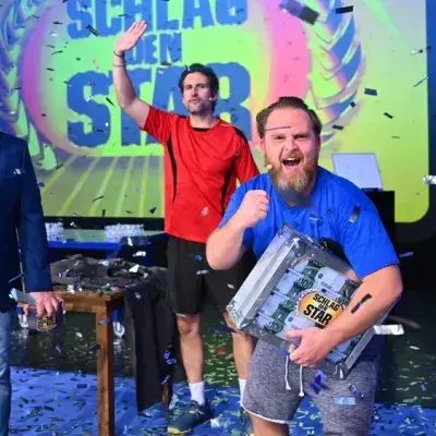 "Schlag den Star": Axel Stein und Tom Beck liefern sich Kopf-an-Kopf-Rennen