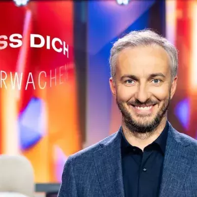 Jan Böhmermanns "Lass dich überwachen" kehrt zurück - in der Primetime
