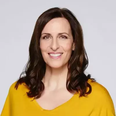 Serien-Urgestein Ulrike Frank verlängert bei "GZSZ"