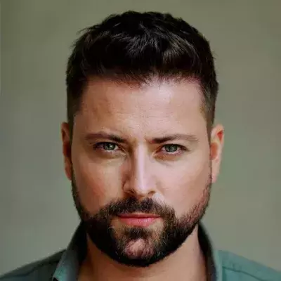 Nach Dschungelcamp: Felix von Jascheroff zurück am "GZSZ"-Set