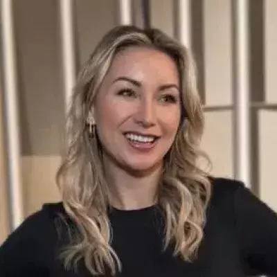 "Es ist anders. Aber genauso fordernd" – Anna-Carina Woitschack über Let's Dance