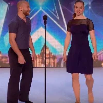 Diese Tanznummer ist genial - das Publikum kann sich nicht mehr halten!