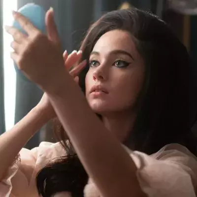 Sofia Coppola über die "dunkle Seite" ihres neuen Films "Priscilla"