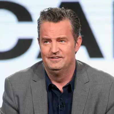Hat Matthew Perry jetzt schon eine Neue?