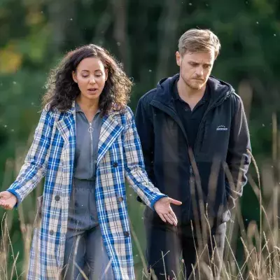 Max und Vanessa nähern sich wieder an.