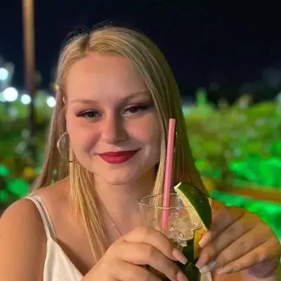 Sarah-Jane Wollny