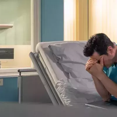 An Weihnachten schweben einige "In aller Freundschaft"-Charaktere in Lebensgefahr